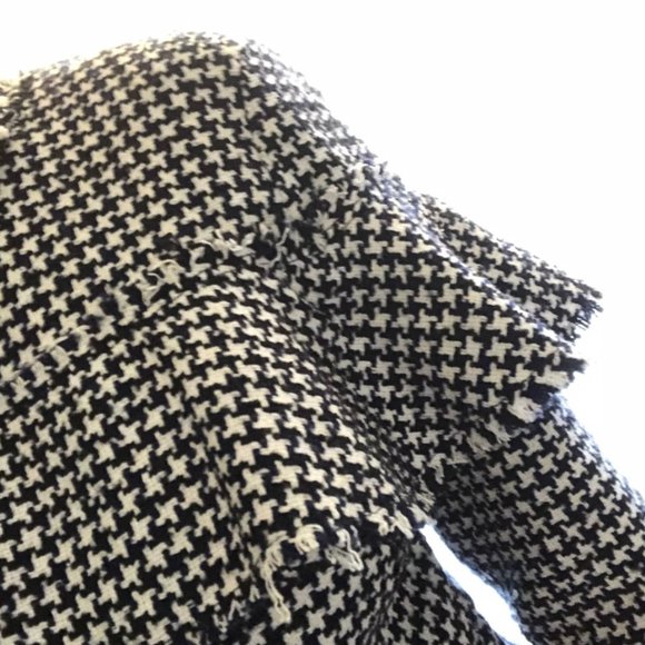 Black and White Houndstooth Flounce Dress - Picture 7 of 11